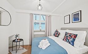 NEU I Einzigartige Wohnung I Terrasse am Rhein I NETFLIX I Apple TV