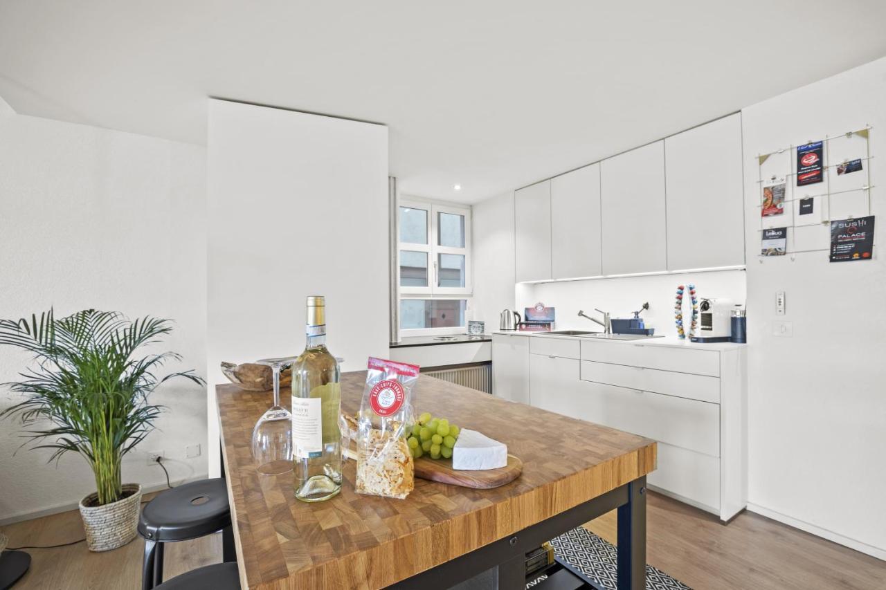 NEU I Einzigartige Wohnung I Terrasse am Rhein I NETFLIX I Apple TV Basel Exterior foto